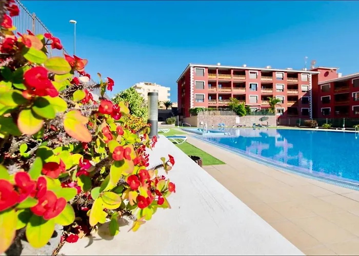 Sun, Relax, 1ch, Heated Pool Access 아파트 *