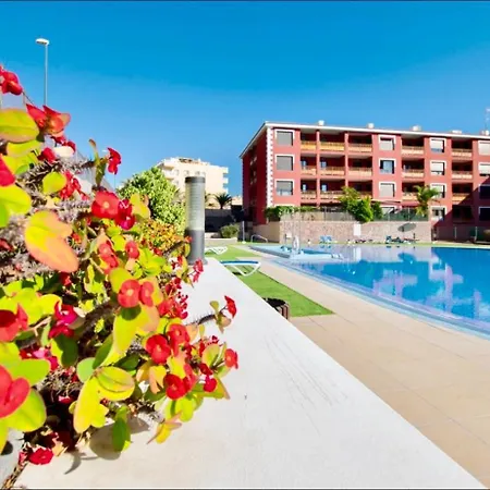 Sun, Relax, 1ch, Heated Pool Access 아파트 *